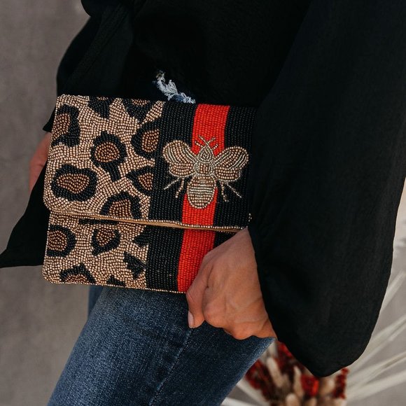 LAST ONE - BEST BEEHIVE-IOR HANDMADE BEADED CROSSBODY CLUTCH - Picture 5 of 6